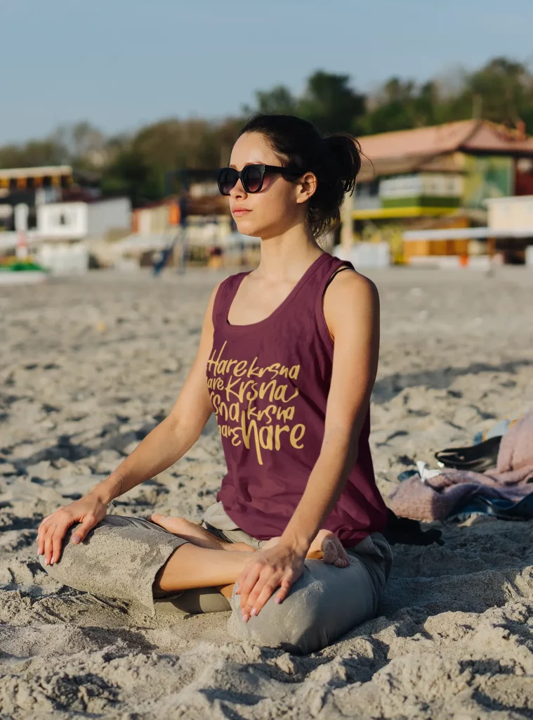 Musiker wie George Harrison von den Beatles und Nina Hagen integrierten das Mantra in ihre Musik, was dazu beitrug, es einem breiteren Publikum zugänglich zu machen.